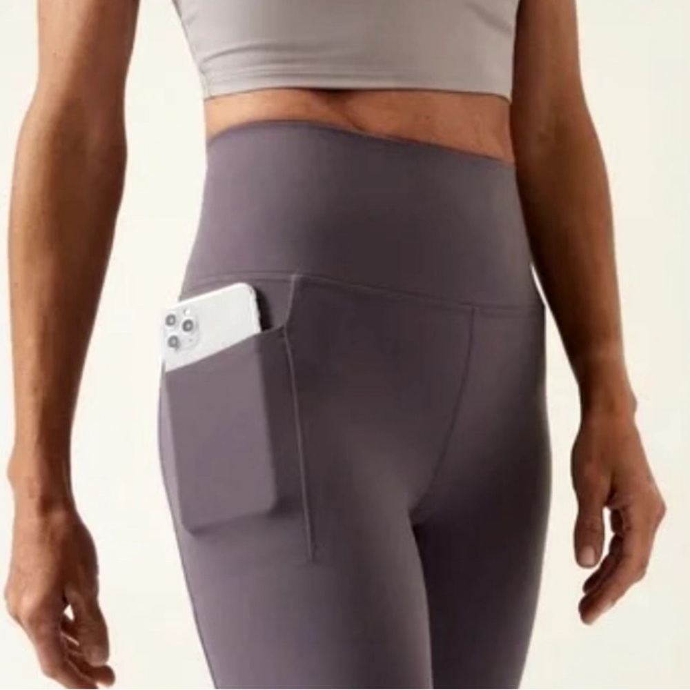 Salutation Stash 7/8 Tight
Was $109.00 
S | Dusk Violet